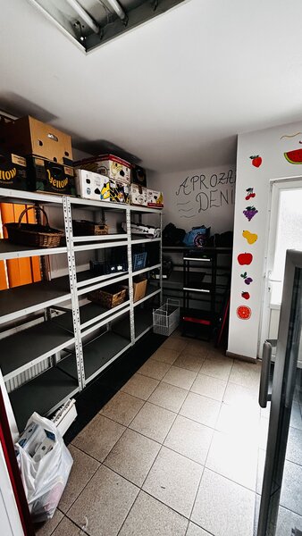 Spatiu comercial ideal cafenea, frizerie/ salon, magazin, estetica etc. Proprietar!