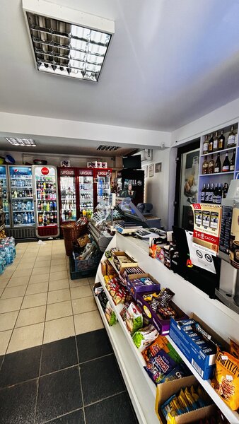 Spatiu comercial ideal cafenea, frizerie/ salon, magazin, estetica etc. Proprietar!