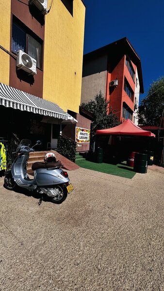 Spatiu comercial ideal cafenea, frizerie/ salon, magazin, estetica etc. Proprietar!
