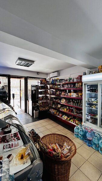 Spatiu comercial ideal cafenea, frizerie/ salon, magazin, estetica etc. Proprietar!