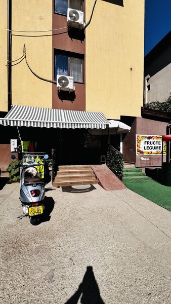 Spatiu comercial ideal cafenea, frizerie/ salon, magazin, estetica etc. Proprietar!