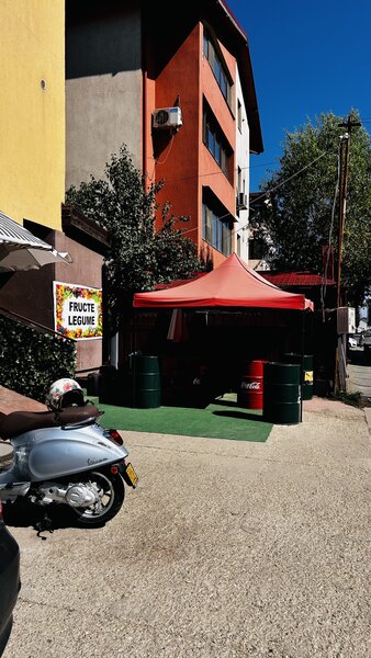 Spatiu comercial ideal cafenea, frizerie/ salon, magazin, estetica etc. Proprietar!