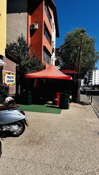 Spatiu comercial ideal cafenea, frizerie/ salon, magazin, estetica etc. Proprietar!